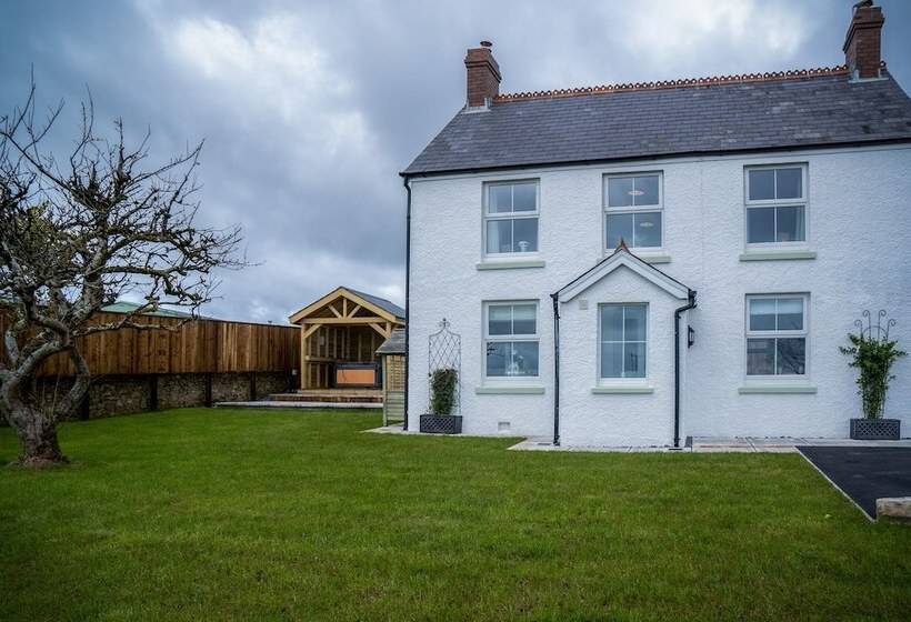 Elidyr Cottage 3 Bed Cottage Amroth
