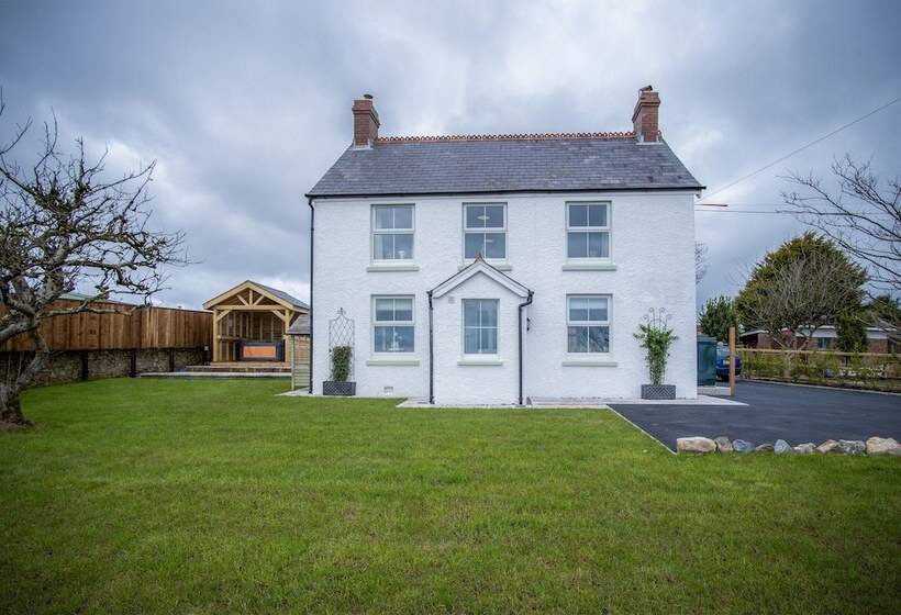 Elidyr Cottage 3 Bed Cottage Amroth