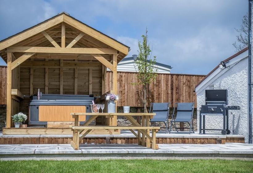 Elidyr Cottage 3 Bed Cottage Amroth