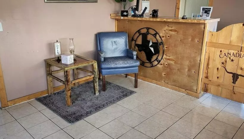 Motelli Canadian Inn