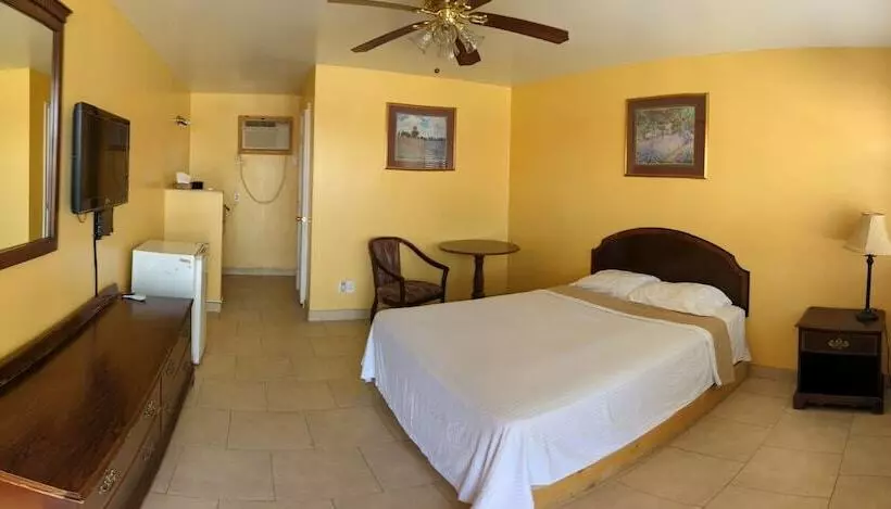 Motelli Canadian Inn