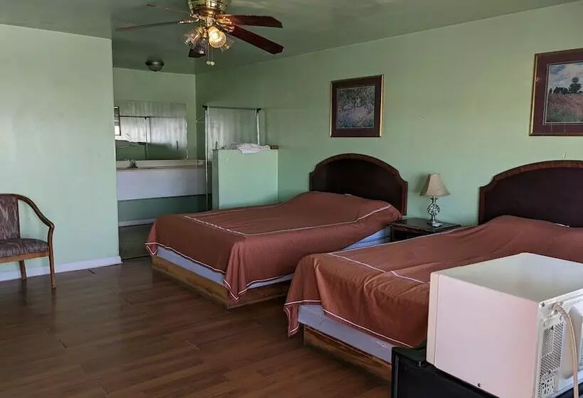 Motelli Canadian Inn