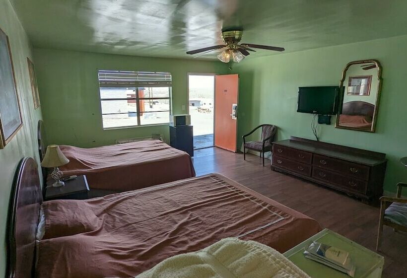 汽车旅馆  Canadian Inn