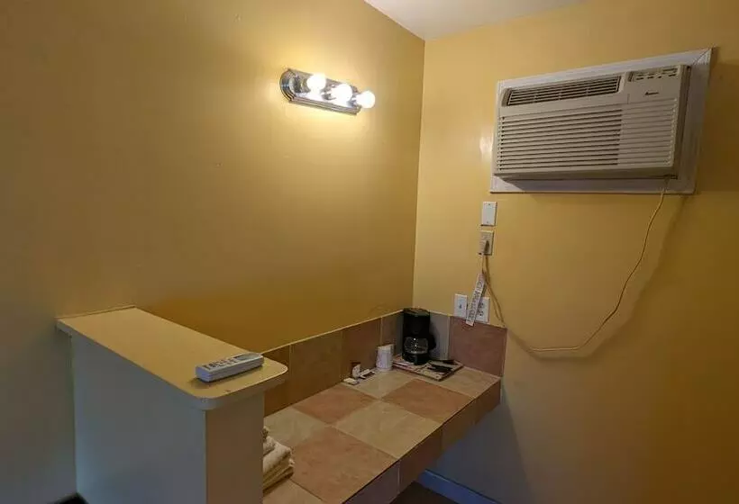 Motelli Canadian Inn