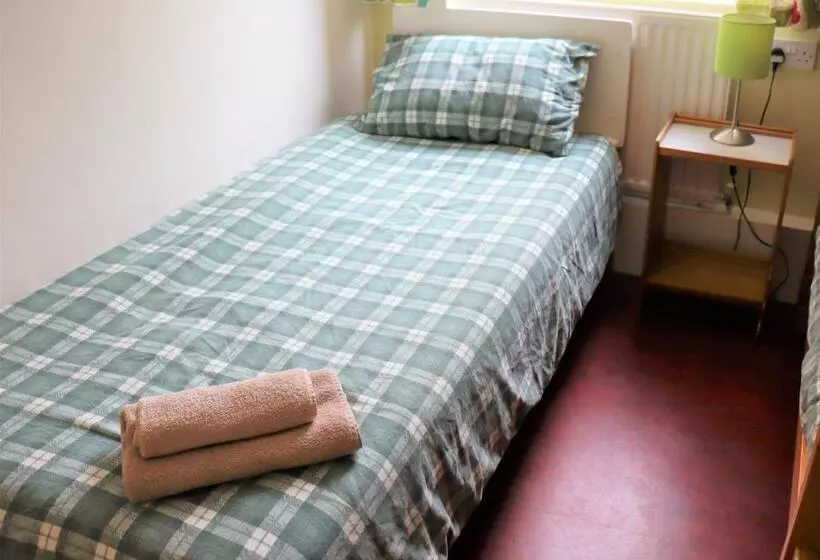 Aamiaismajoitus (B&B) South Downs Eco Lodge & Camping