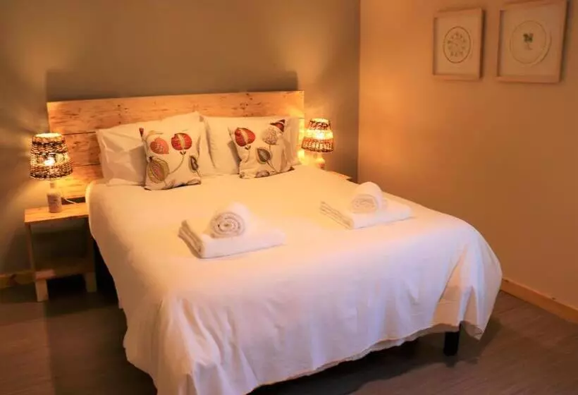 Aamiaismajoitus (B&B) South Downs Eco Lodge & Camping