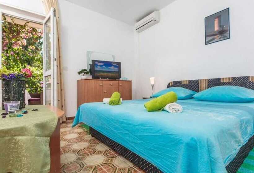 בית מלון כפרי Excellent Double Bed Room With Balcony And Sea View