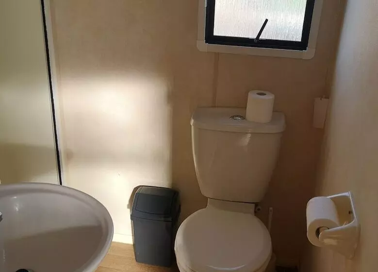 Lovely 2 Bed Caravan In Walton On The Naze