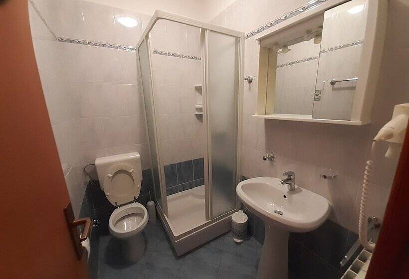 بنسيون House Uli Near The Funtana Beach