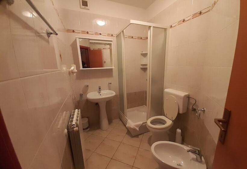 بنسيون House Uli Near The Funtana Beach