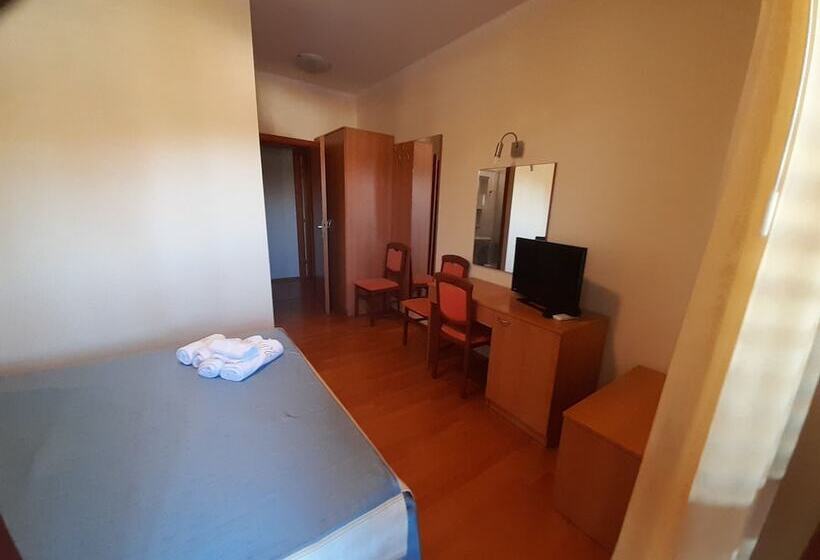 بنسيون House Uli Near The Funtana Beach