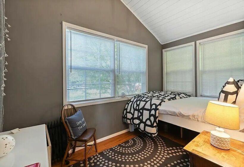 Romantic Bungalow Amongst The Pines