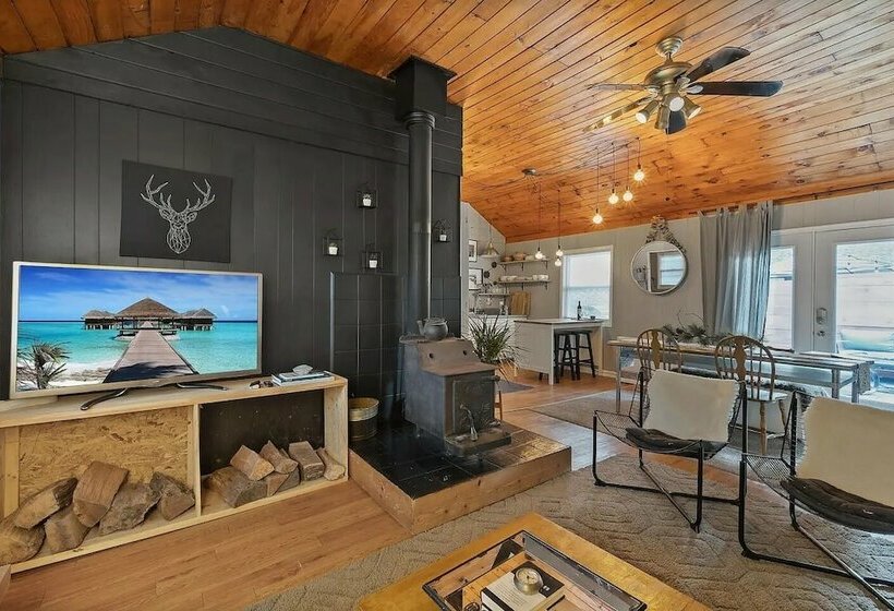 Romantic Bungalow Amongst The Pines