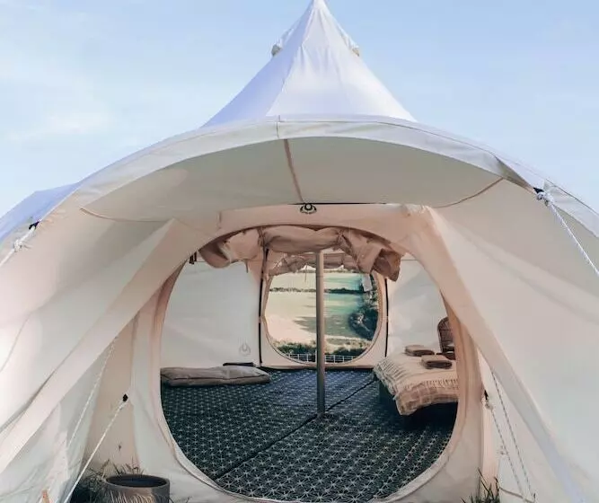 Hotelli Immaculate Lotus Belle Tent Retreat, North Devon