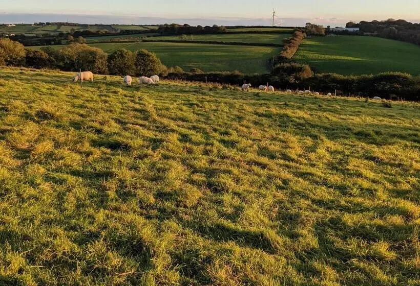 Hotelli Immaculate Lotus Belle Tent Retreat, North Devon