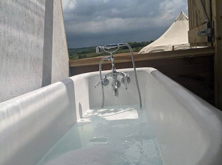 Hotel Immaculate Lotus Belle Tent Retreat, North Devon