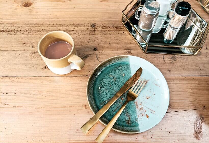 Hotel Immaculate Lotus Belle Tent Retreat, North Devon