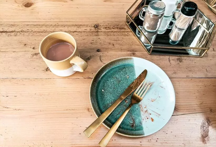 Hotelli Immaculate Lotus Belle Tent Retreat, North Devon