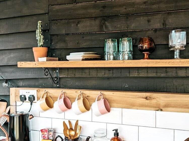 Hotel Immaculate Lotus Belle Tent Retreat, North Devon