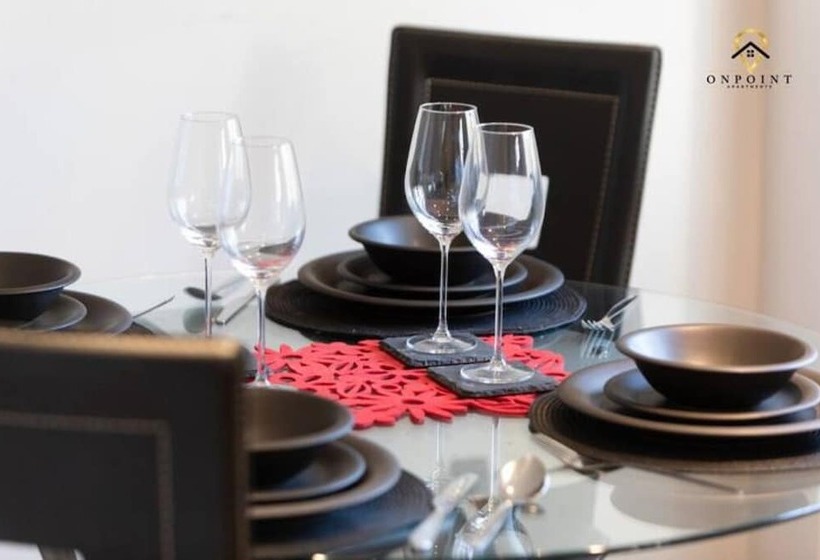 펜션 Captivating & Comfy 3 Bed Home 2parking