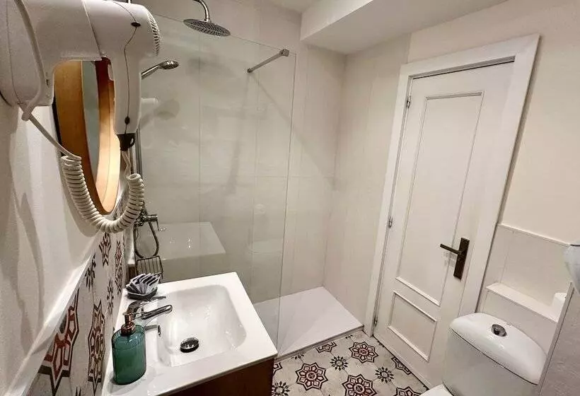 ユースホステル Far Home Gran Vía