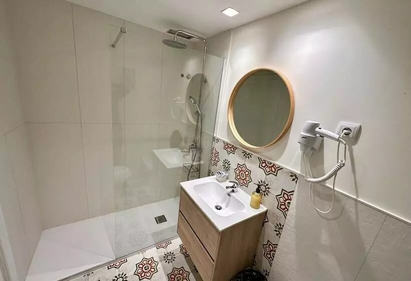 ユースホステル Far Home Gran Vía