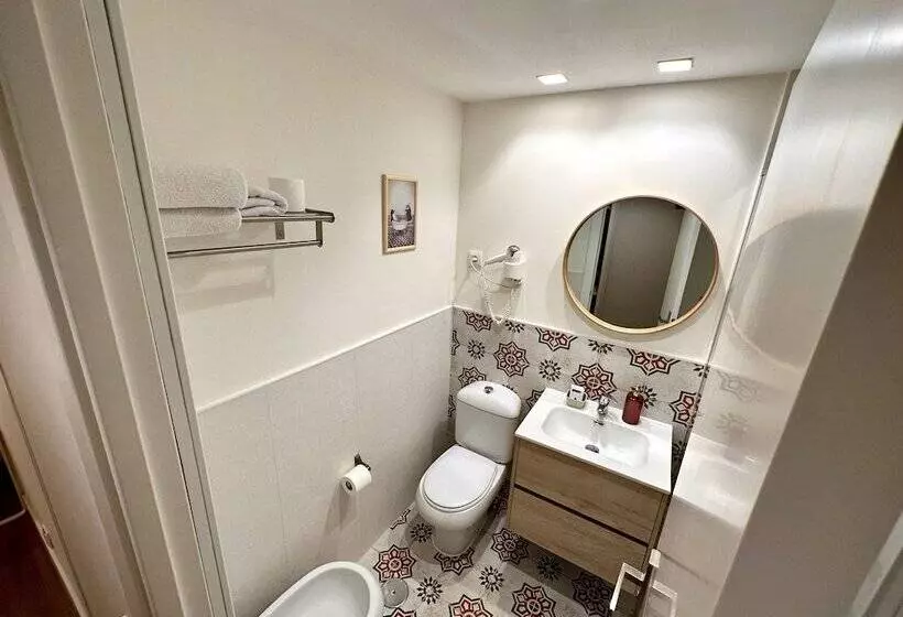 ユースホステル Far Home Gran Vía