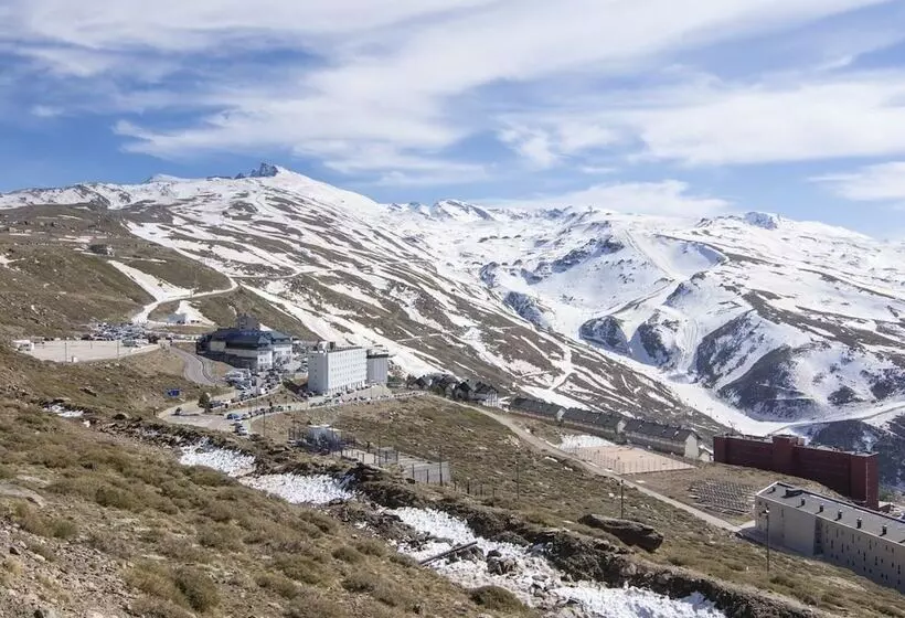 Albergue Inturjoven Sierra Nevada Hostel