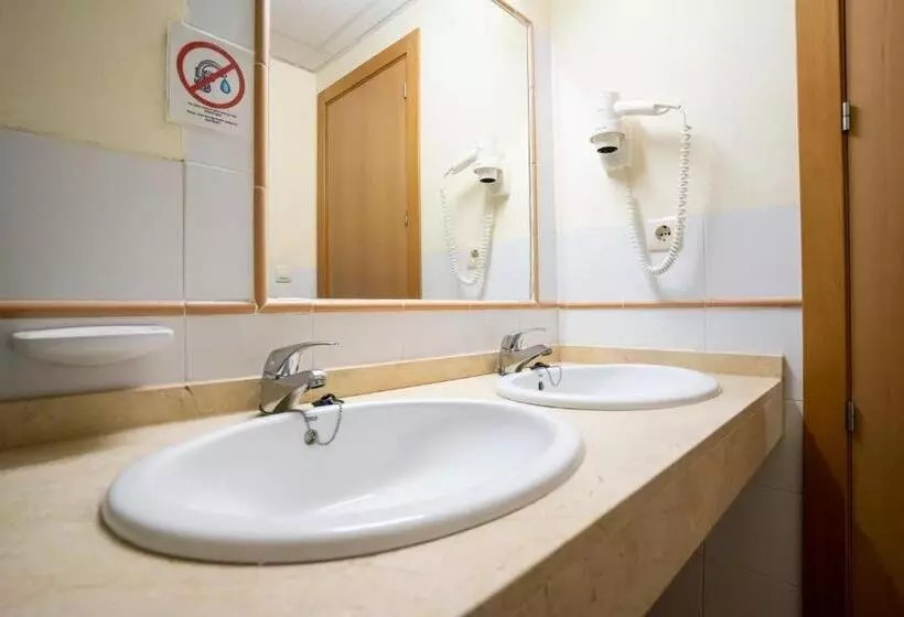 Albergue Inturjoven Sierra Nevada Hostel