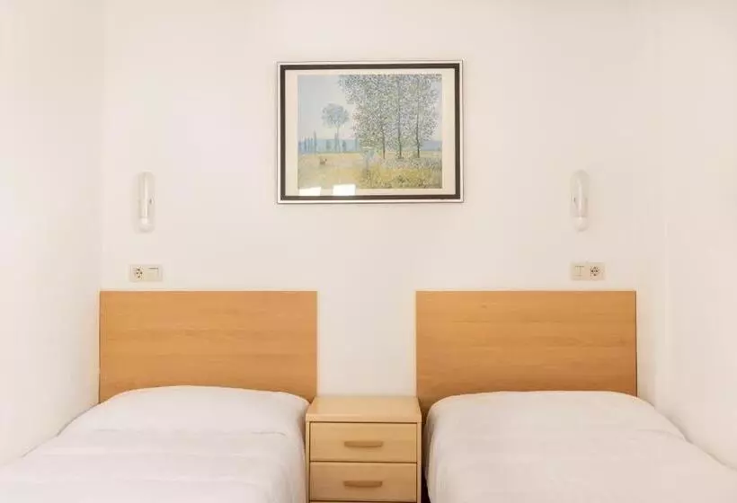 Albergue Inturjoven Sierra Nevada Hostel