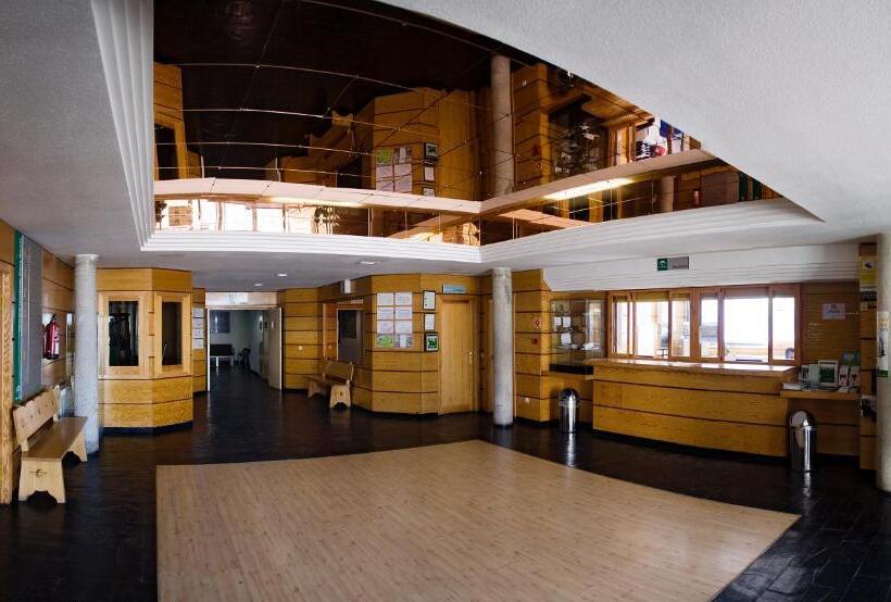 Albergue Inturjoven Sierra Nevada Hostel