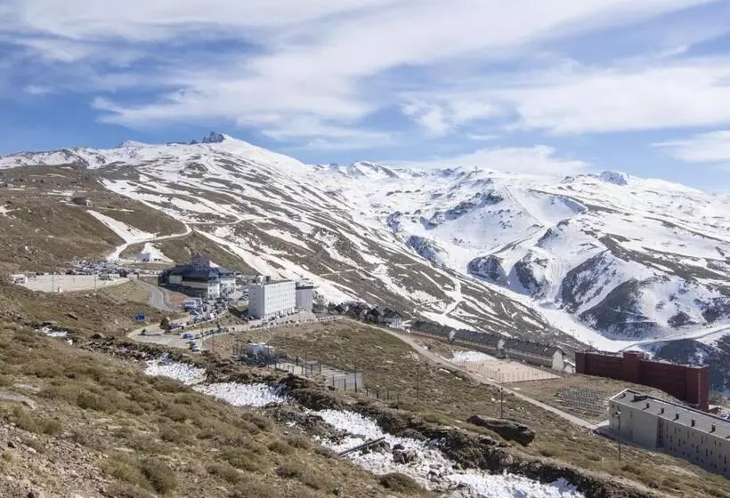 Albergue Inturjoven Sierra Nevada Hostel