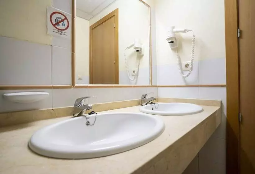 Albergue Inturjoven Sierra Nevada Hostel