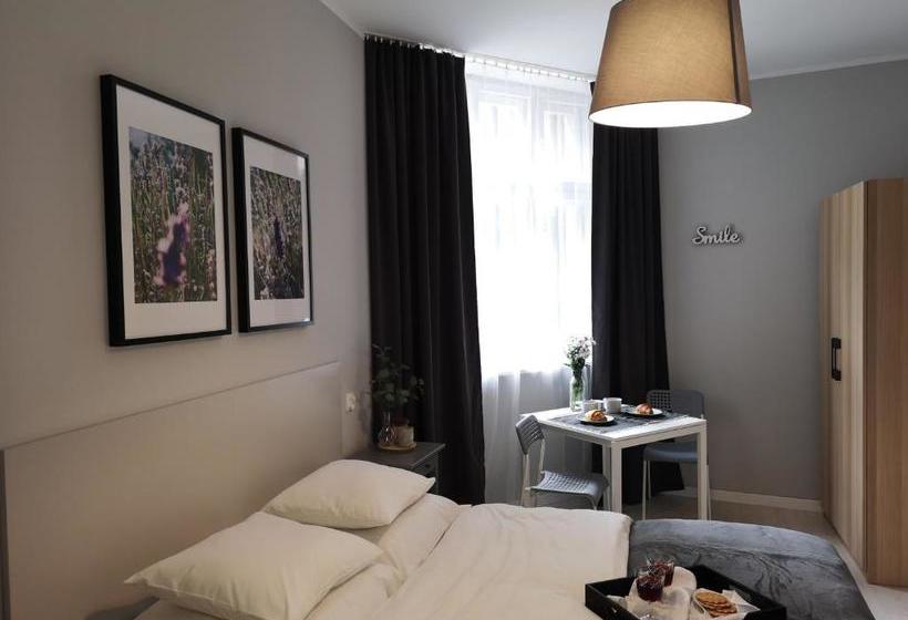 Glam House Apartments