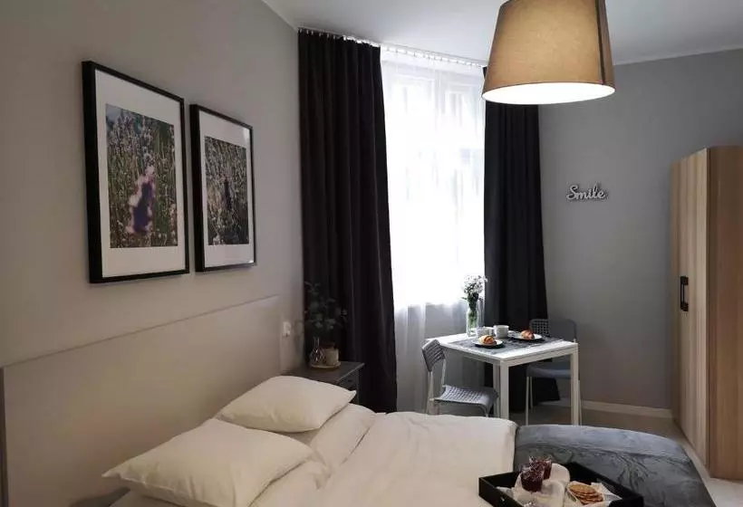 Glam House Apartments