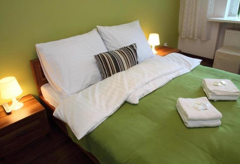 Glam House Apartments