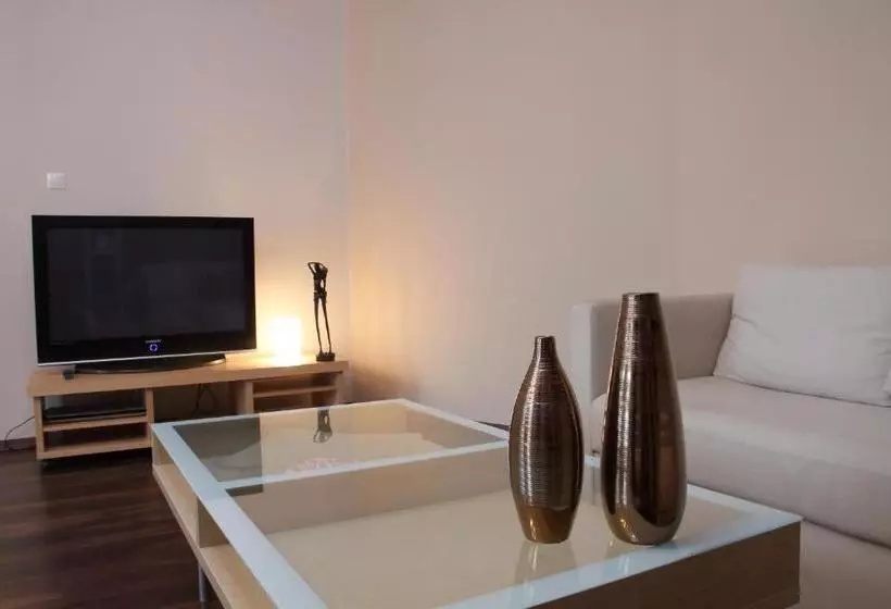 Glam House Apartments