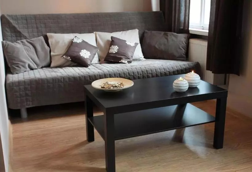 Glam House Apartments