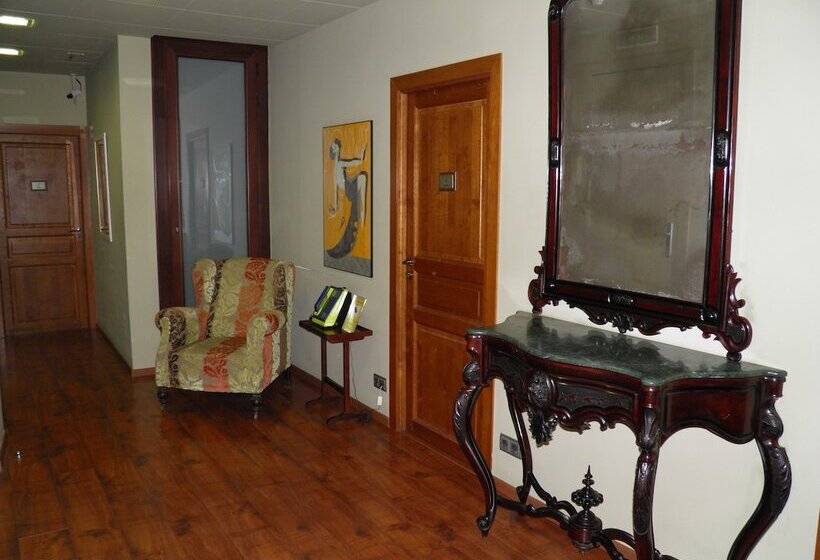 Отель Annex Rey Don Jaime I