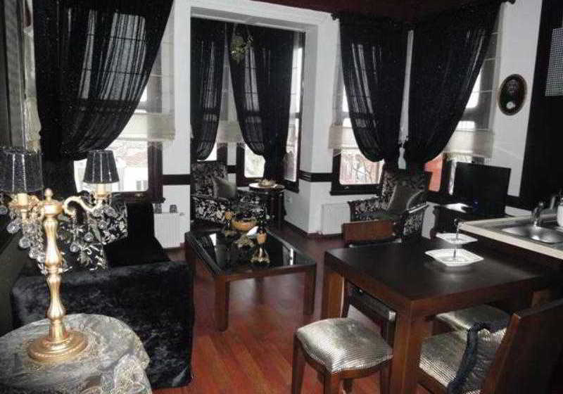 ホテル Ascot House