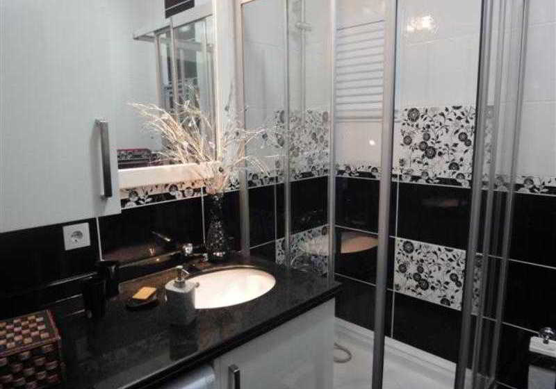 ホテル Ascot House