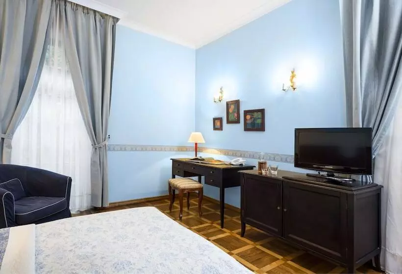 Отель Maltański