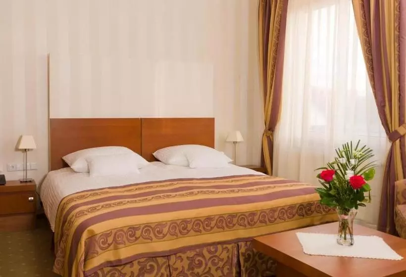 酒店 Pension Palazzo