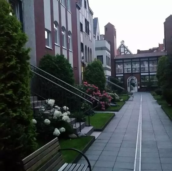 Отель Willa Litarion Old Town