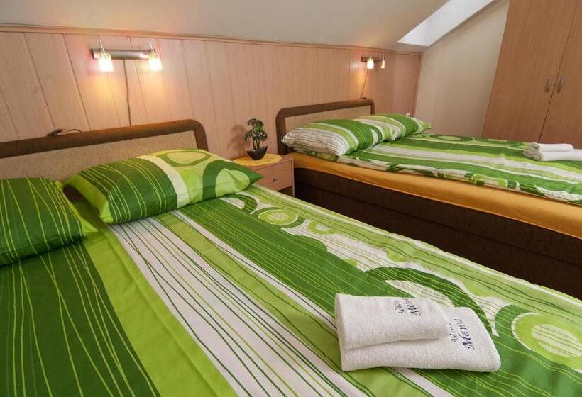 בית מלון כפרי Willa Mewa