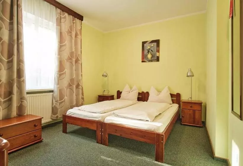 ホテル Willa Preludium