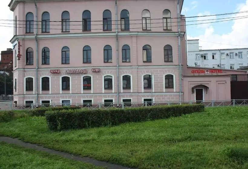 Lanselot Hotel   Hostel