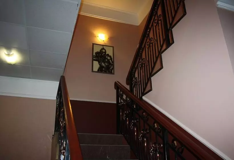 Lanselot Hotel   Hostel