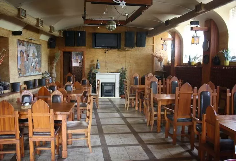 Lanselot Hotel   Hostel