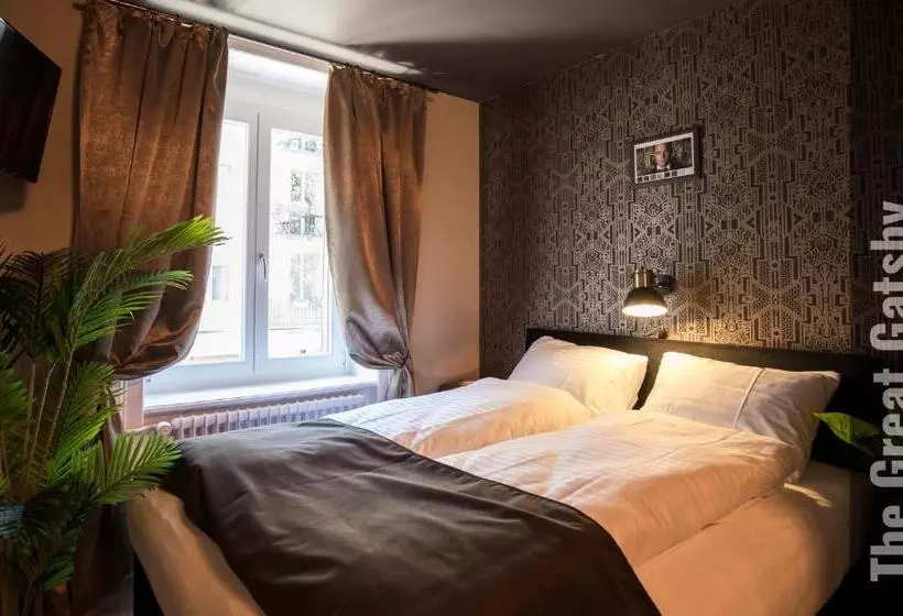 The Henry Self Check In Guesthouse